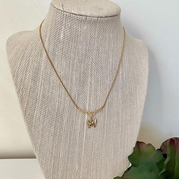 Stunning Vintage 1990’s Gold Butterfly Necklace - Picture 6 of 6